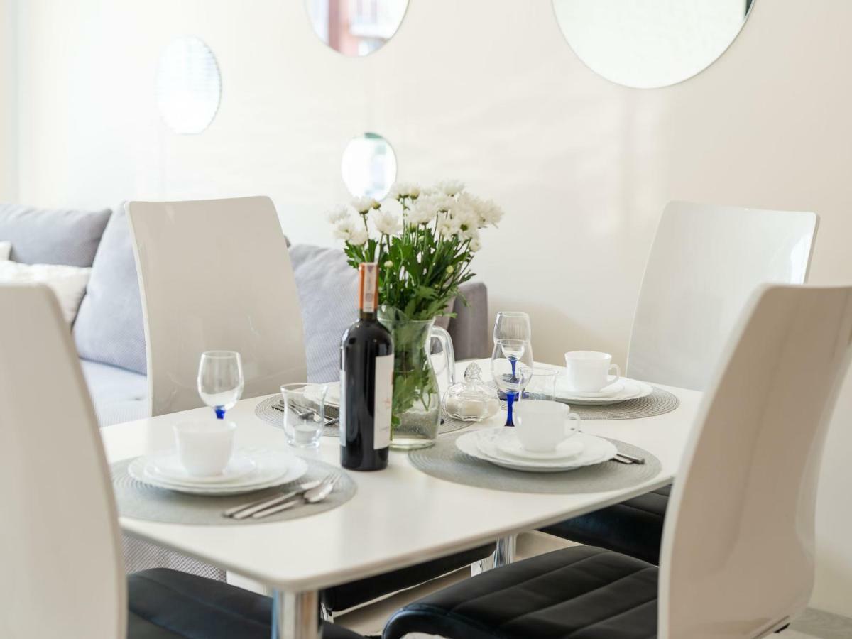 Color Apartments Apartament Black & White Kolobrzeg Luaran gambar